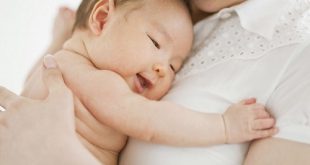 Một số sai lầm bố mẹ cần tránh trong việc chăm sóc trẻ sơ sinh