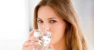 Vì sao cần phải uống đủ nước mỗi ngày?