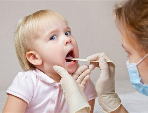 Cách phòng bệnh viêm mũi dị ứng cho trẻ