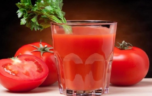 Nước ép cần tây cà chua tốt cho người bị viêm xoang mũi